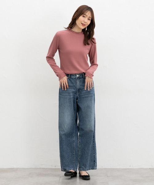 Honeys（ハニーズ）の「メローハイネックＴ（Tシャツ/カットソー・レディース・アイボリー/ピンク/ダークブラウン系/ネイビー/イエロー/オフホワイト/ブラック/スモーキーグリーン系/ラベンダー・M/LL/L/S）」の16枚目の写真