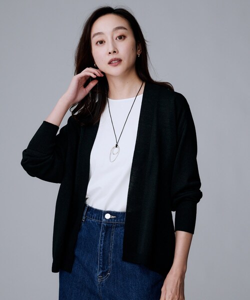 UNTITLED（アンタイトル）の「【きれいめ羽織り/オフィス】釦レスカーディガン（カーディガン/ボレロ・レディース・ブラウン系その他/ブラック・00/02/04/44）」の11枚目の写真