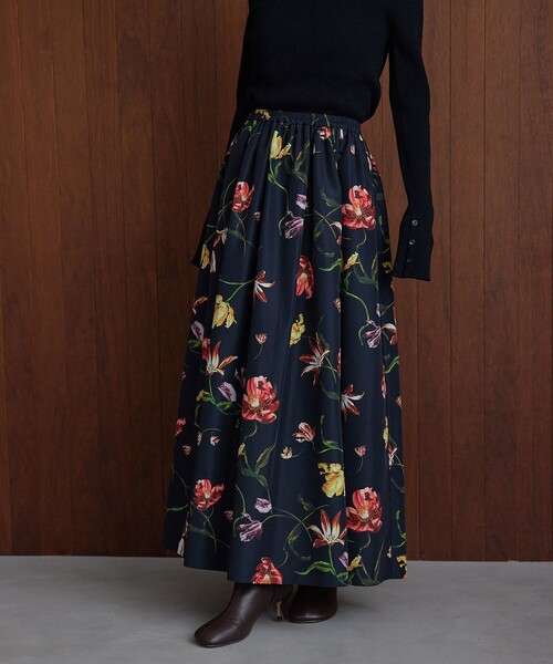 EMMEL REFINES＞EM ミディアムフラワープリント ボリューム