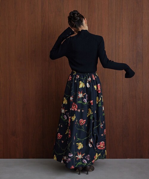 EMMEL REFINESミディアムフラワープリントボリュームスカート セール】＜EMMEL REFINES＞EM ミディアムフラワープリント ボリューム