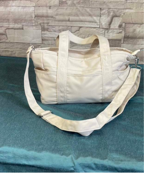 FINEnough（ファインナフ）の「光沢ツイルミニトート2WAYショルダーバッグ（ショルダーバッグ・レディース・ブラック/ブラウン/ホワイト/カーキ・FREE）」の14枚目の写真
