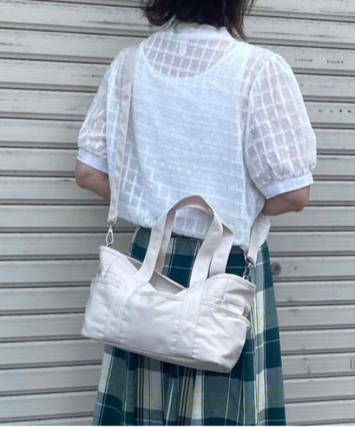 FINEnough（ファインナフ）の「光沢ツイルミニトート2WAYショルダーバッグ（ショルダーバッグ・レディース・ブラック/ブラウン/ホワイト/カーキ・FREE）」の21枚目の写真