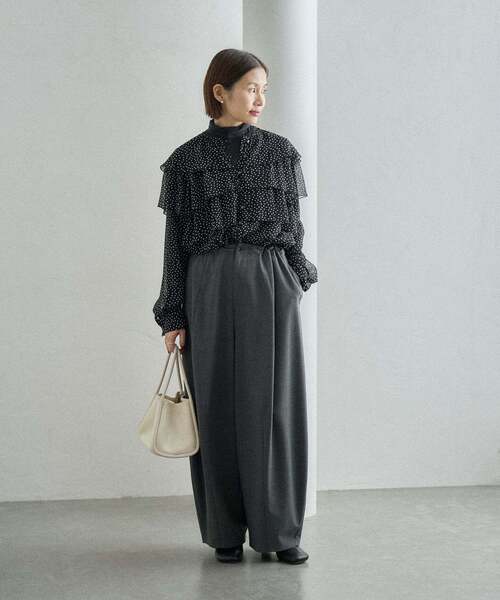 IENA（イエナ）の「《一部カラーWEB・一部店舗限定/追加》楊柳フリルブラウス（シャツ/ブラウス・レディース・ブラック系その他/ブラック/ダークブルー/チョコ・FREE）」の18枚目の写真