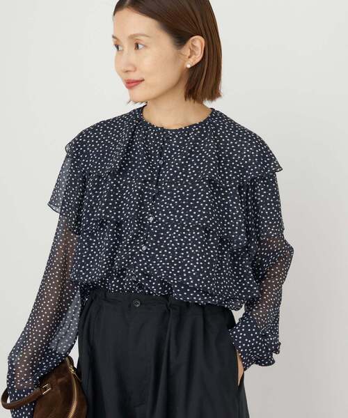 IENA（イエナ）の「《一部カラーWEB・一部店舗限定/追加》楊柳フリルブラウス（シャツ/ブラウス・レディース・ブラック系その他/ブラック/ダークブルー/チョコ・FREE）」の8枚目の写真