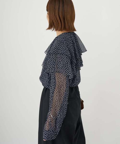 IENA（イエナ）の「《一部カラーWEB・一部店舗限定/追加》楊柳フリルブラウス（シャツ/ブラウス・レディース・ブラック系その他/ブラック/ダークブルー/チョコ・FREE）」の9枚目の写真