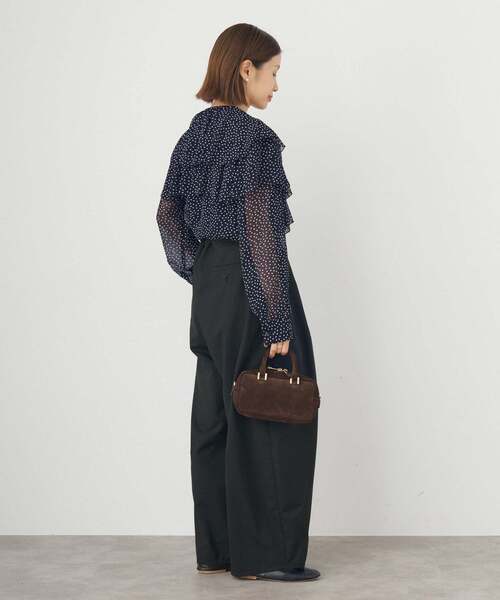 IENA（イエナ）の「《一部カラーWEB・一部店舗限定/追加》楊柳フリルブラウス（シャツ/ブラウス・レディース・ブラック系その他/ブラック/ダークブルー/チョコ・FREE）」の12枚目の写真