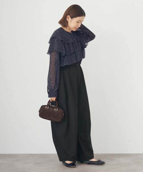 IENA（イエナ）の「《一部カラーWEB・一部店舗限定/追加》楊柳フリルブラウス（シャツ/ブラウス・レディース・ブラック系その他/ブラック/ダークブルー/チョコ・FREE）」の5枚目の写真