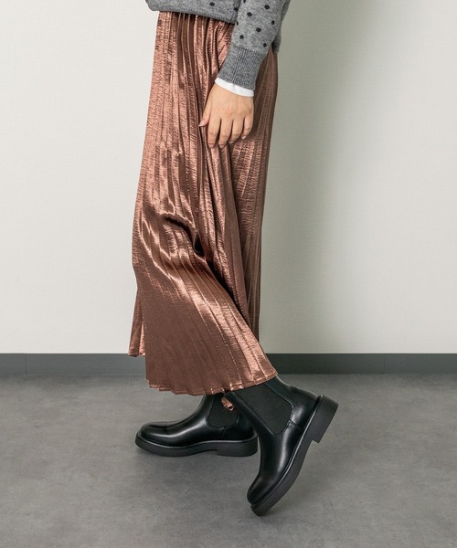 Round About（Bridget Birkin）（ラウンド アバウト）の「【Round About】プルストラップサイドゴアショートブーツ(453002)（ブーツ・レディース・ブラック・38/37/36/39）」の6枚目の写真