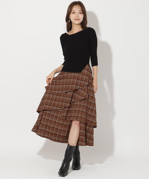 AND COUTURE(アンドクチュール)の「アシメVネック7分袖プルオーバー(ニット/セーター・レディース・オフホワイト/ブラック/ボルドー/ベージュ・FREE)」の13枚目の写真