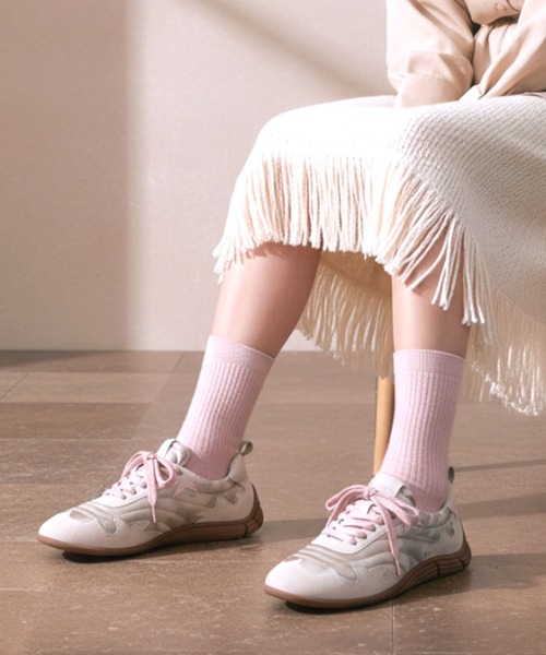 ASH（アッシュ）の「ASH/アッシュ【MIURA】フラットスエードスニーカー 薄底 ブラウン 2.5cmヒール（スニーカー・レディース・ブラウン/グレイッシュベージュ・36/37/38/35/39）」の2枚目の写真