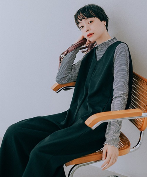 studio CLIP（スタディオクリップ）の「アイロンいらずサロペット《オケージョン2025AW》（その他パンツ・レディース・ブラック/ベージュ系その他/ネイビー・FREE/ﾌﾘｰ(L)/PF）」の4枚目の写真