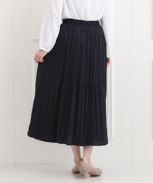 SHOO・LA・RUE(シューラルー)の「【洗濯機可/着丈選べる】オンにもオフにも 軽やかプリーツスカート(スカート・レディース・ネイビー/ライトグレー/ライトベージュ/ブラック・00/11)」の6枚目の写真