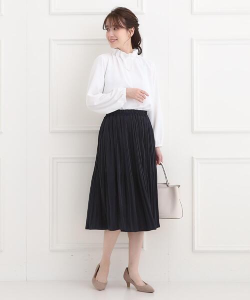 SHOO・LA・RUE(シューラルー)の「【洗濯機可/着丈選べる】オンにもオフにも 軽やかプリーツスカート(スカート・レディース・ネイビー/ライトグレー/ライトベージュ/ブラック・00/11)」の10枚目の写真