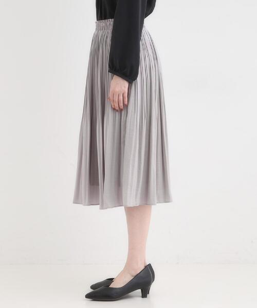 SHOO・LA・RUE（シューラルー）の「【洗濯機可/着丈選べる】オンにもオフにも 軽やかプリーツスカート（スカート・レディース・ネイビー/ライトグレー/ライトベージュ/ブラック・00/11）」の14枚目の写真