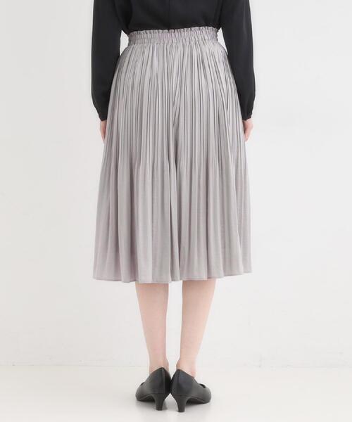 SHOO・LA・RUE（シューラルー）の「【洗濯機可/着丈選べる】オンにもオフにも 軽やかプリーツスカート（スカート・レディース・ネイビー/ライトグレー/ライトベージュ/ブラック・00/11）」の12枚目の写真