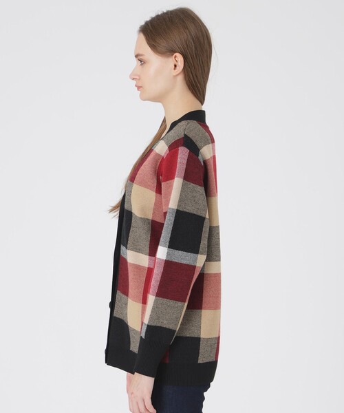 BLUE LABEL CRESTBRIDGE(ブルーレーベルクレストブリッジ)の「クレストブリッジチェックウーリージャカードカーディガン(カーディガン/ボレロ・レディース・ブラック/レッド/イエロー系その他3・38)」の9枚目の写真