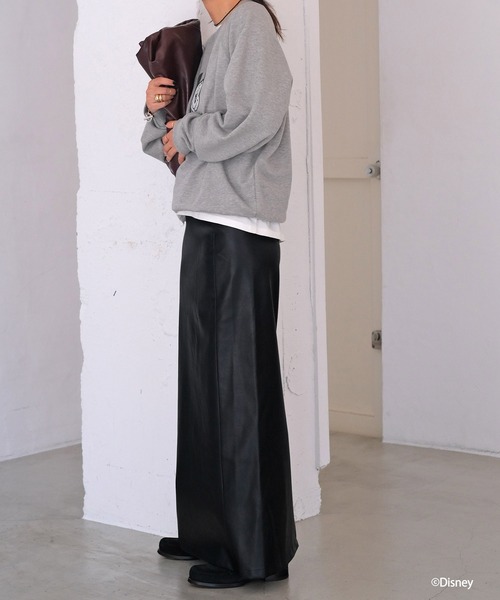 AKTE（アクテ）の「ミッキーマウススウェットプルオーバー（スウェット・レディース・オフホワイト/グレー・FREE）」の4枚目の写真