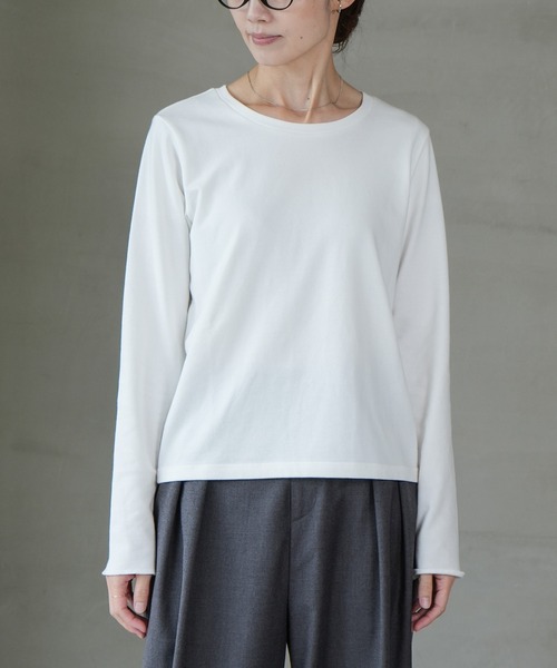 SOLAMONAT(ソラモナ)の「ミニ裏毛 ベーシッククルーネックカットソー(Tシャツ/カットソー・レディース・ホワイト/ブラック・L/M)」の6枚目の写真