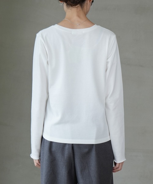 SOLAMONAT(ソラモナ)の「ミニ裏毛 ベーシッククルーネックカットソー(Tシャツ/カットソー・レディース・ホワイト/ブラック・L/M)」の8枚目の写真