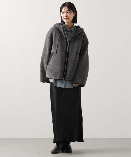 Gready Brilliant（グレディブリリアン）の「ボアバイカラーフードジャケット（その他アウター・レディース・アイボリー/チャコールグレー・FREE）」の12枚目の写真