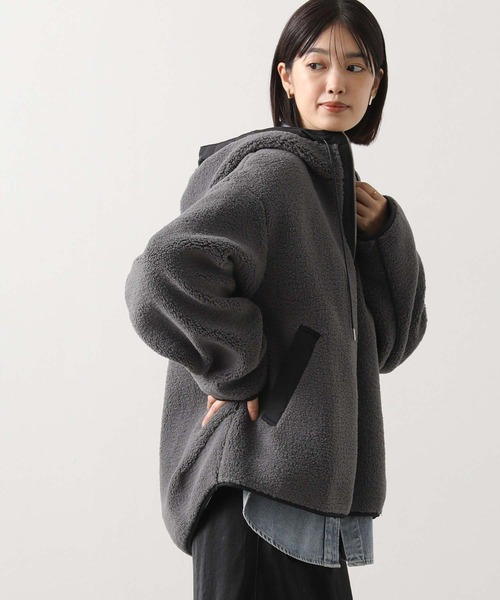 Gready Brilliant（グレディブリリアン）の「ボアバイカラーフード