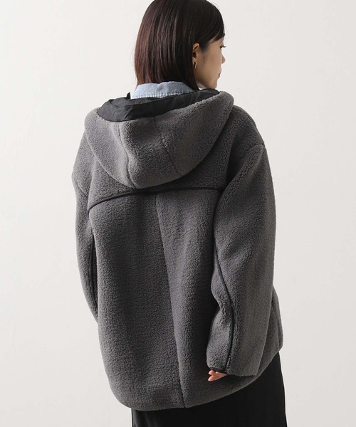 Gready Brilliant（グレディブリリアン）の「ボアバイカラーフード