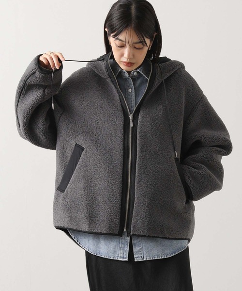 Gready Brilliant(グレディブリリアン)の「ボアバイカラーフード Gready Brilliant(グレディブリリアン)の「ボアバイカラーフード