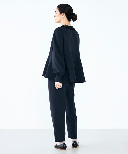 NOLLEY’S（ノーリーズ）の「《セットアップ対応》ウォッシャブル衿プリーツペプラムブラウス（シャツ/ブラウス・レディース・グレー系その他/ネイビー・38）」の10枚目の写真