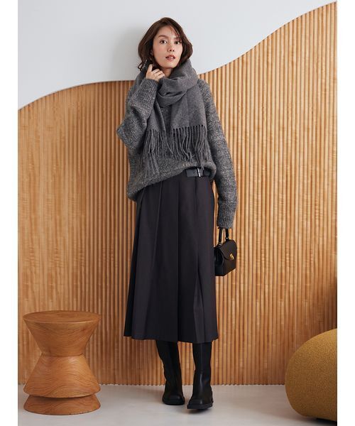 セール】スパンコールVネックシャギーニット（ニット/セーター）｜Mila