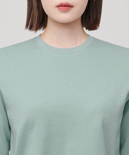 MUSINSA STANDARD WOMAN（ムシンサスタンダードウーマン）の「ウィメンズクルーネッククロップ長袖Tシャツ[ダスティミント]（Tシャツ/カットソー・レディース・その他・SMALL/MEDIUM/LARGE/X-SMALL）」の3枚目の写真