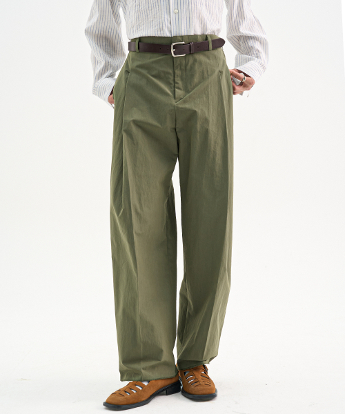 TRIP LE SENS（トリップ ル センス）の「CN サイドピンタックカーブパンツ_ベージュ（その他パンツ・レディース・その他・SMALL/MEDIUM/LARGE）」の2枚目の写真