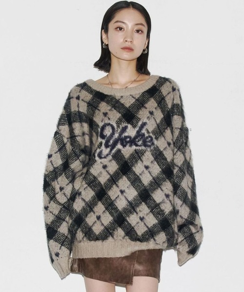 EMODA（エモダ）の「チェックロゴオーバーニット（ニット/セーター・レディース・アイボリー/グレー/ベージュ・SMALL/MEDIUM）」の2枚目の写真