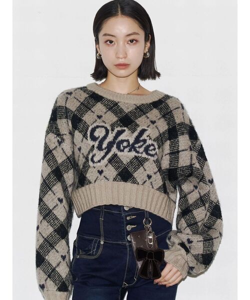 EMODA（エモダ）の「チェックロゴオーバーニット（ニット/セーター・レディース・アイボリー/グレー/ベージュ・SMALL/MEDIUM）」の4枚目の写真