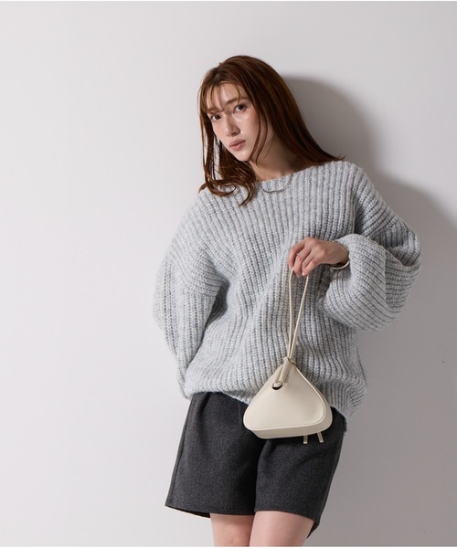OandI（オーアンドアイ）の「ローゲージオーバーサイズニットプルオーバー（ニット/セーター・レディース・ホワイト/グレー・M/24(36)）」の2枚目の写真