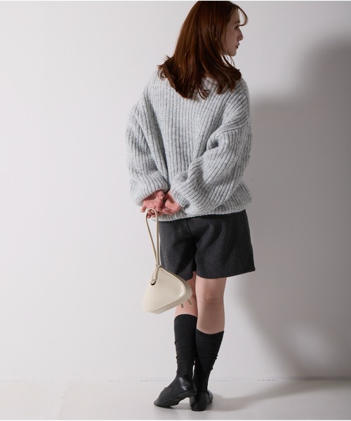 OandI（オーアンドアイ）の「ローゲージオーバーサイズニットプルオーバー（ニット/セーター・レディース・ホワイト/グレー・M/24(36)）」の22枚目の写真