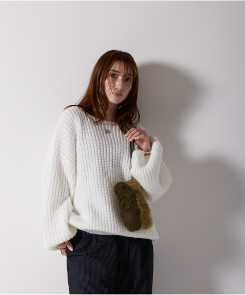 OandI（オーアンドアイ）の「ローゲージオーバーサイズニットプルオーバー（ニット/セーター・レディース・ホワイト/グレー・M/24(36)）」の13枚目の写真