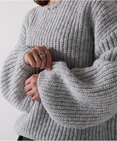 OandI（オーアンドアイ）の「ローゲージオーバーサイズニットプルオーバー（ニット/セーター・レディース・ホワイト/グレー・M/24(36)）」の3枚目の写真