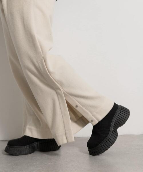 THE GOODLAND MARKET(ザグッドランドマーケット)の「cwtch WOOL SLIT WIDE PANTS(その他パンツ・レディース・ブラック/アイボリー/グレー・FREE)」の19枚目の写真