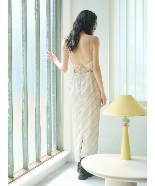 Ungrid（アングリッド）の「バックデザインチェックキャミワンピース（ワンピース・レディース・グレー/イエロー・SMALL/MEDIUM）」の6枚目の写真