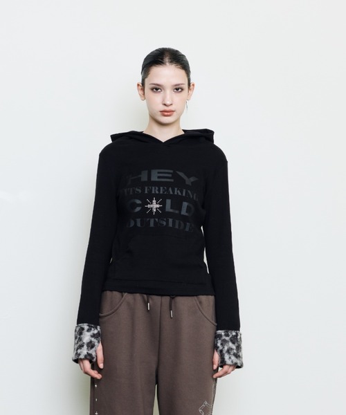 LUVISTRUE(ラヴイズトゥルー)の「EV FUR HOOD T-SHIRT(Tシャツ/カットソー・レディース・チャコール/ブラック/ホワイト・FREE)」の5枚目の写真
