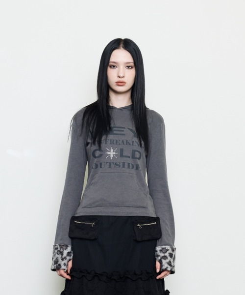 LUVISTRUE(ラヴイズトゥルー)の「EV FUR HOOD T-SHIRT(Tシャツ/カットソー・レディース・チャコール/ブラック/ホワイト・FREE)」の11枚目の写真