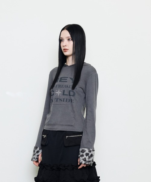 LUVISTRUE(ラヴイズトゥルー)の「EV FUR HOOD T-SHIRT(Tシャツ/カットソー・レディース・チャコール/ブラック/ホワイト・FREE)」の12枚目の写真