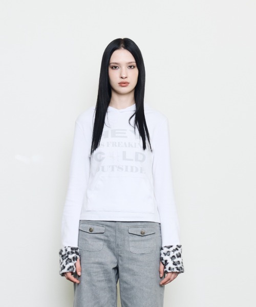 LUVISTRUE(ラヴイズトゥルー)の「EV FUR HOOD T-SHIRT(Tシャツ/カットソー・レディース・チャコール/ブラック/ホワイト・FREE)」の8枚目の写真