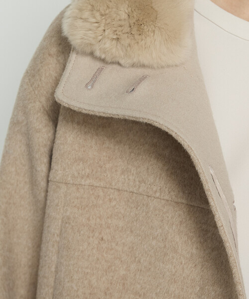 K.T KIYOKO TAKASE（キヨコタカセ）の「アンゴラウール スタンドフーデットコート（その他アウター・レディース・ブラック/ライトグレー/モカ・7号/9号）」の5枚目の写真