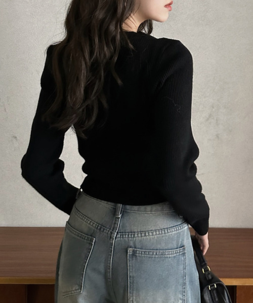 Eclat one(エクラワン)の「【Eclat one】シームデザイン リブニット トップス(ニット/セーター・レディース・ブラック/ベージュ/チャコール/ブラウン・FREE)」の20枚目の写真