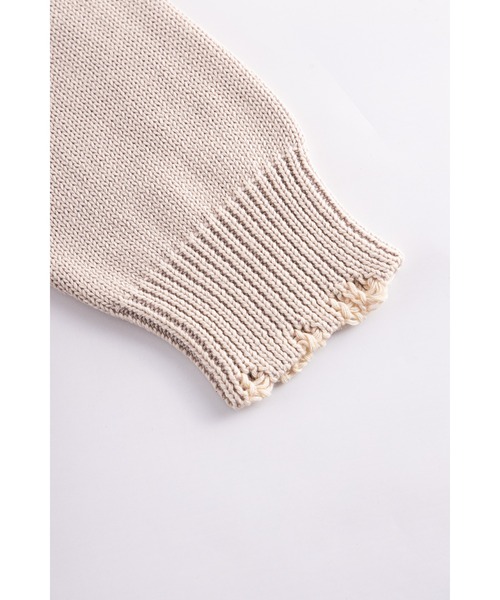 SUPPLIER（サプライヤー）の「ニット｜Distressed Multiple Cross Leather Patch Crew Knit｜SUPPLIER（ニット/セーター・メンズ・ブラック/ベージュ・LARGE/MEDIUM/X-LARGE/SMALL）」の7枚目の写真
