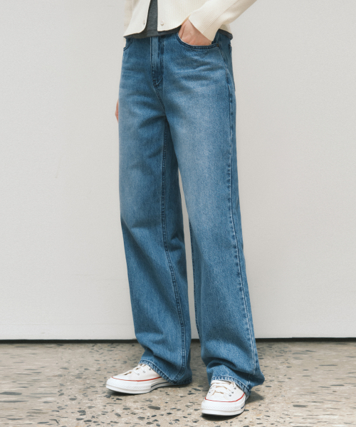 WEDNESDAYOASISFORWOMEN(ウェンズデー オアシス フォー ウーマン)の「W/テーラードフェイドウォッシングデニムパンツ_LIGHT BLUE(W25-PT23)(スウェットパンツ・レディース・スカイブルー・SMALL/MEDIUM)」の2枚目の写真