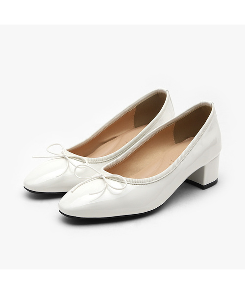 SAPPUN(サプン)の「Retive ベーシック リボン パンプスヒール (4cm)(パンプス・レディース・グレー/ブラック/ワイン/ホワイト/レッド/ベージュ/ダークベージュ・22.5cm/23.5cm/25.5cm/24cm/25cm/23cm/24.5cm/26cm/21.5㎝/22cm)」の2枚目の写真