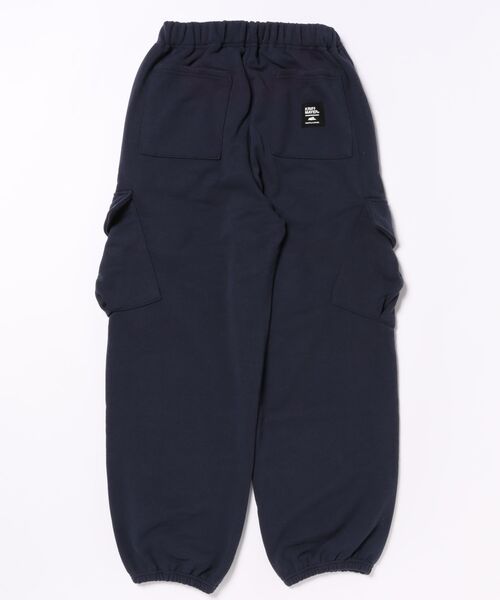 KRIFF MAYER Kid's Collection（クリフメイヤーキッズコレクション）の「【裏毛】楽々ゆったりカーゴパンツ（カーゴパンツ・キッズ・チャコール/グレー/ネイビー/グリーン・150/140/170/160/130/120）」の5枚目の写真