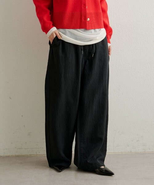 Omekashi（オメカシ）の「ピグメントライクイージーパンツ（その他パンツ・レディース・ブラウン/ブラック/オフホワイト・36/38）」の3枚目の写真